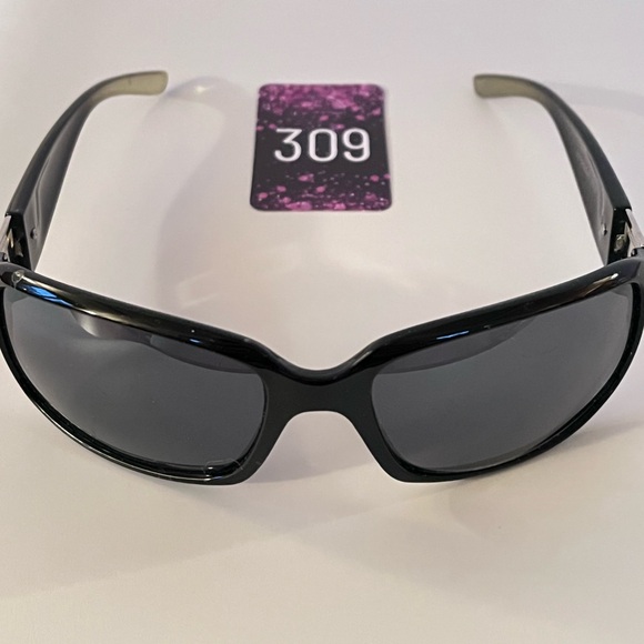 Accessories - Stylish Black Sunglasses